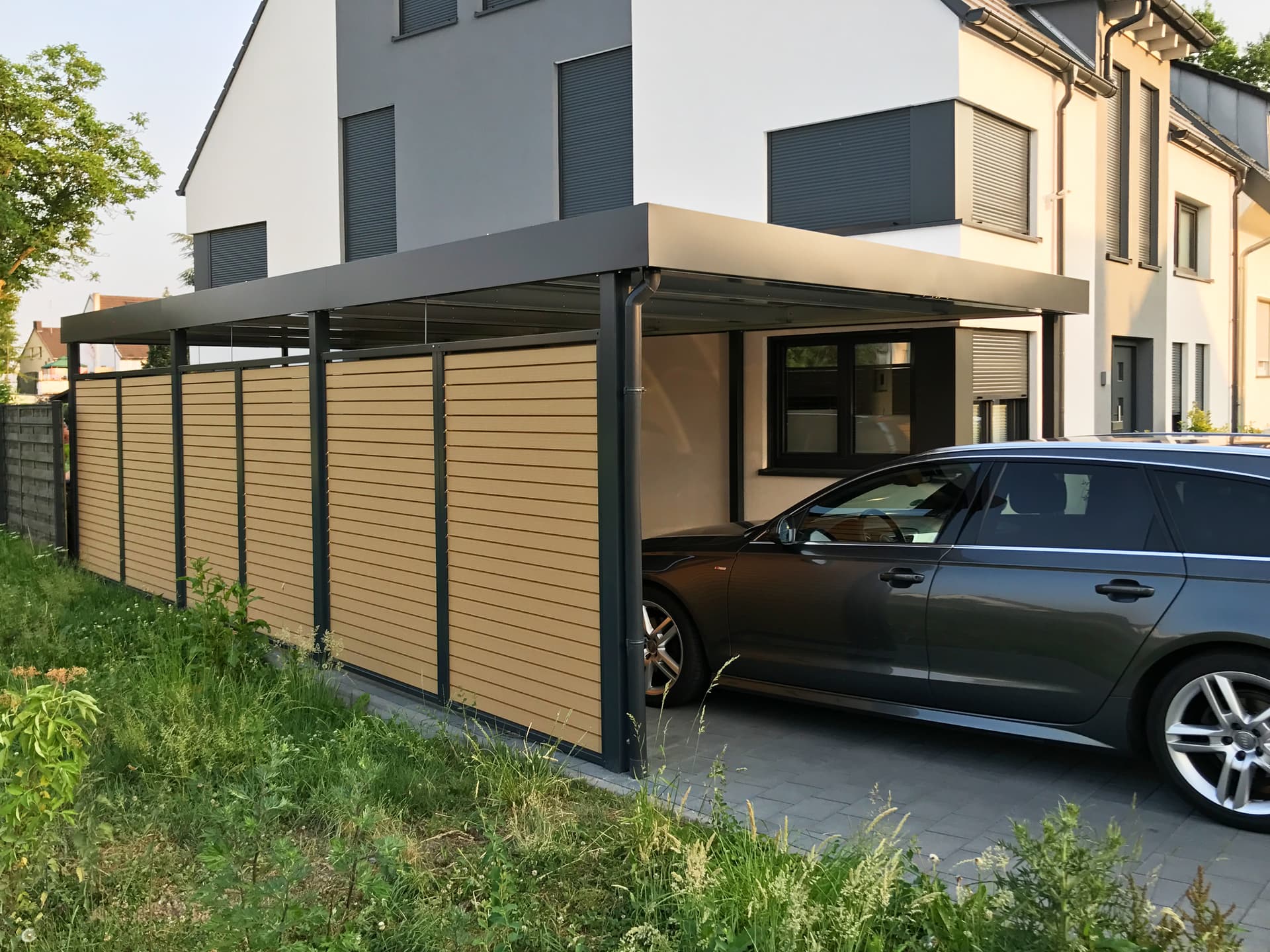 Terrassenüberdachung mit Markise: Schutz und Stil für Ihre Terrasse