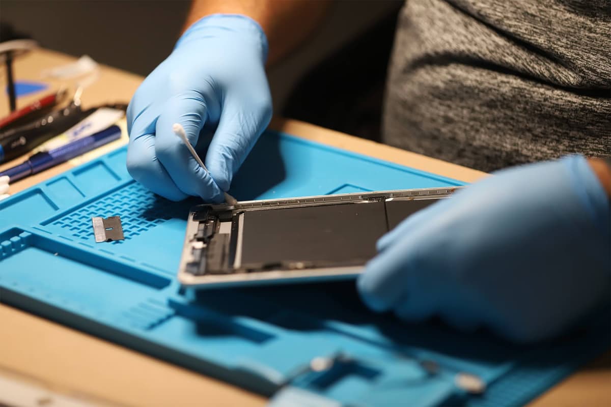Umgang mit Bildschirmproblemen und anderen wichtigen Smartphone-Reparaturen