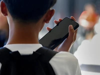 Skalierbarkeit für Schulen: FreeLock-Handytaschen ab 7,99 € ermöglichen eine einheitliche und kosteneffiziente Einführung